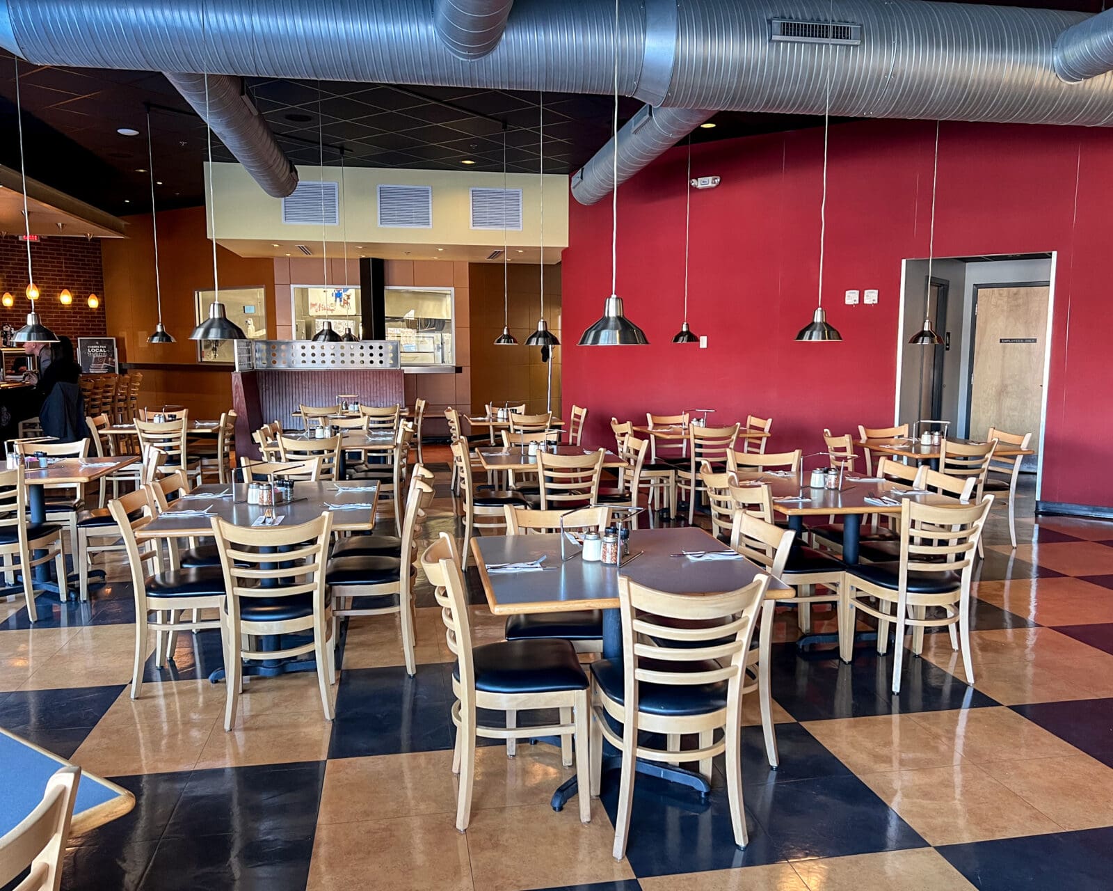 Dewey's Pizza - Dublin dinning room