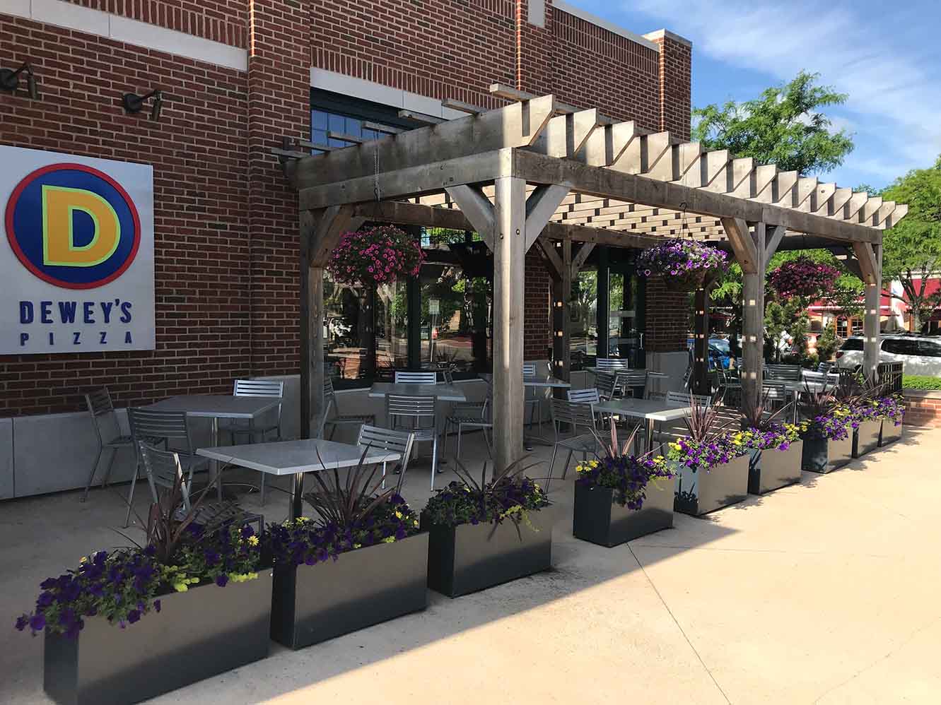 Worthington Dewey's Pizza